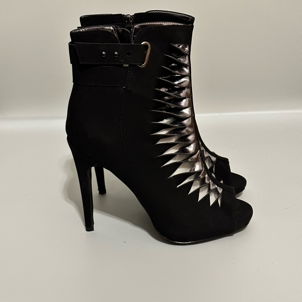 Women’s Peep Toe Heel Bootie